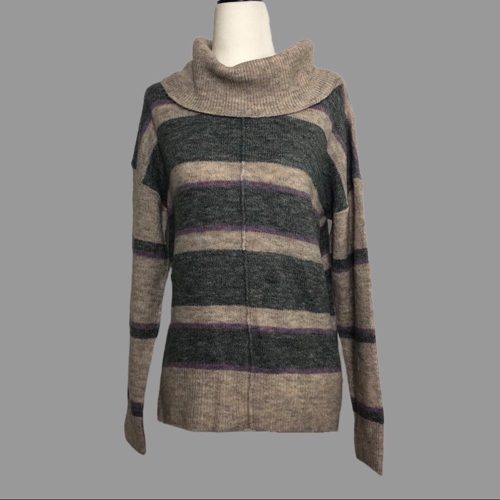 ❤️ XS ❤️ NWT Anthro Sweater Stripes Centre Seam Cowl Neck Soft Layer